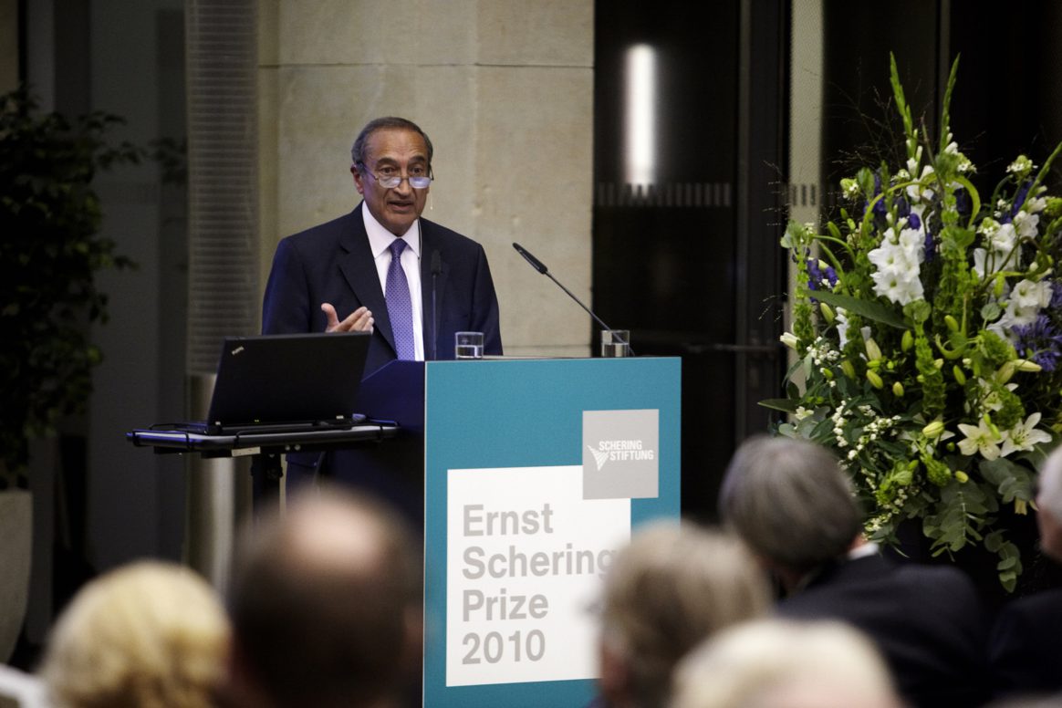 Prof. em. Sir Ravinder Maini - Ernst Schering Preisverleihung 2010