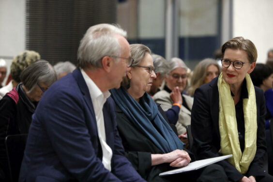 Award of the Special Prize for Artistic Research of the Ernst Schering Foundation to Yevgenia Belorusets on Feb. 23, 2023, in the German Bundestag.