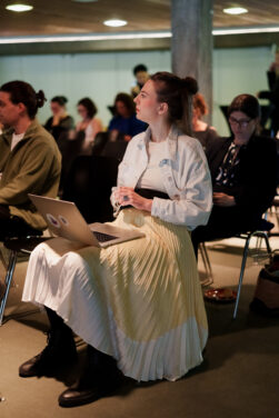 Symposium „Songs of Serpents – Kunst, Landschaft, Ökofeminismus“ in der Akademie der Künste, Berlin, 17. April, 2026.